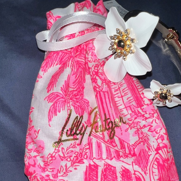 🌸LILLY PULITZER White Orchid Flower Bracelet NEW WITH GIFT BAG - Picture 5 of 6